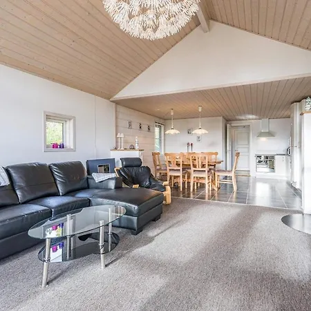 6 Person In * Nørre Nebel